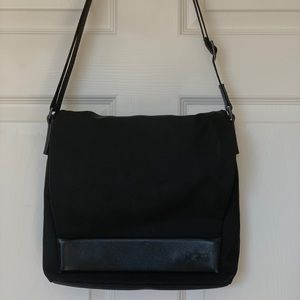 Tumi - vintage black shoulder/sling bag